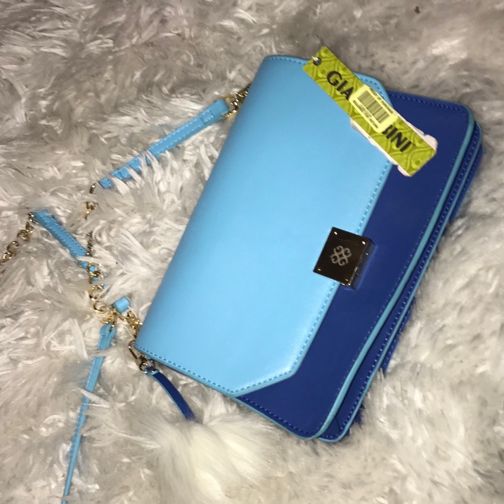 NWT! Gianni Bini clutch!